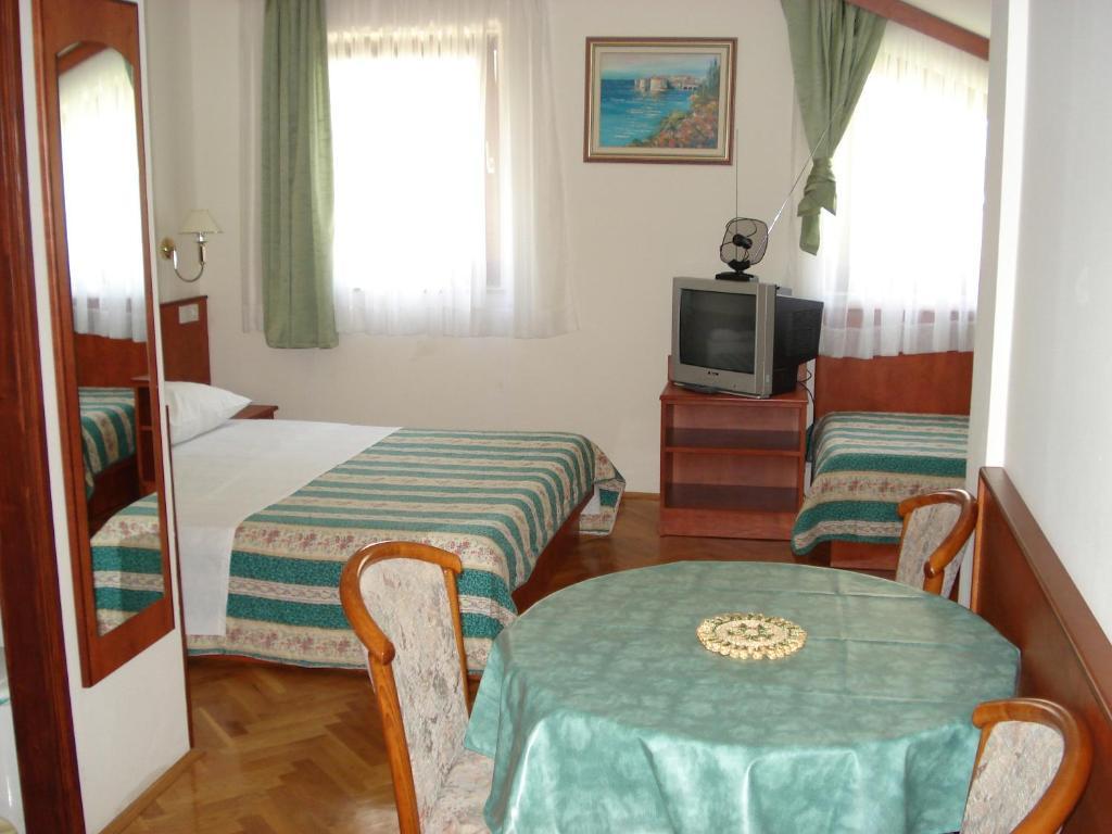 Apartments Mladina Mimice Ruang foto